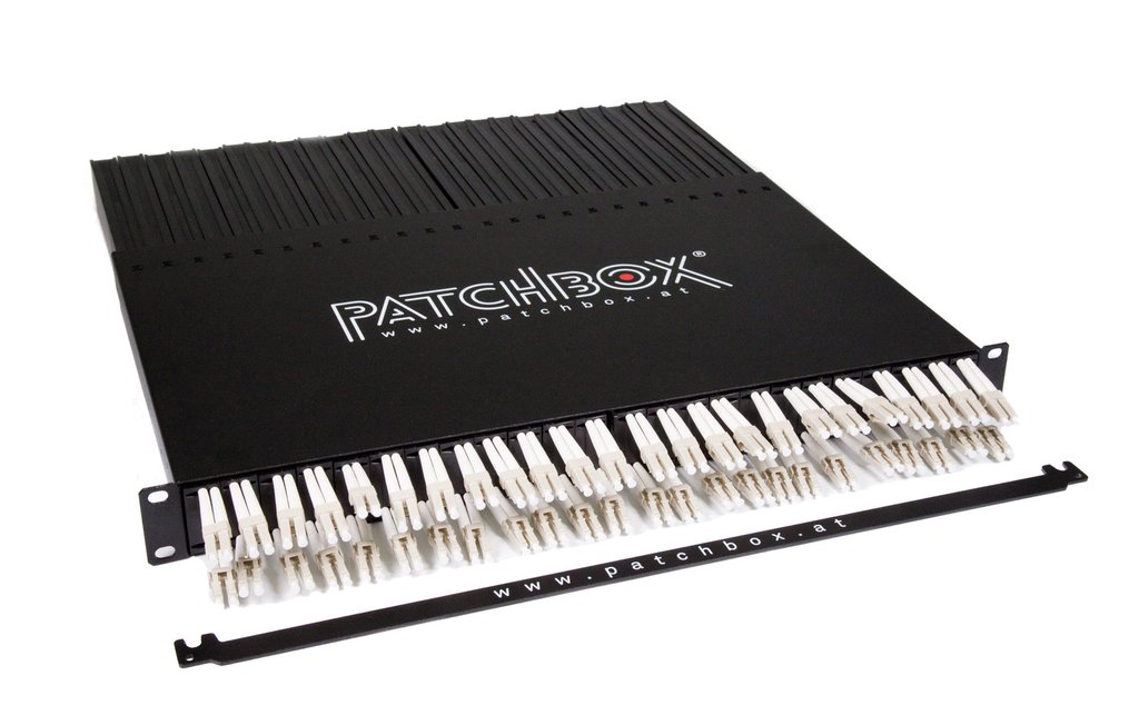 Комплект PATCHBOX- 24OM3 включая каркас панели с кассетами OM3. PATCHBOX® with 24x OM3, LC-LC fibre optic cables Комплект PATCHBOX- 24OM3 включая каркас панели с кассетами OM3. PATCHBOX® with 24x OM3, LC-LC fibre optic cables
